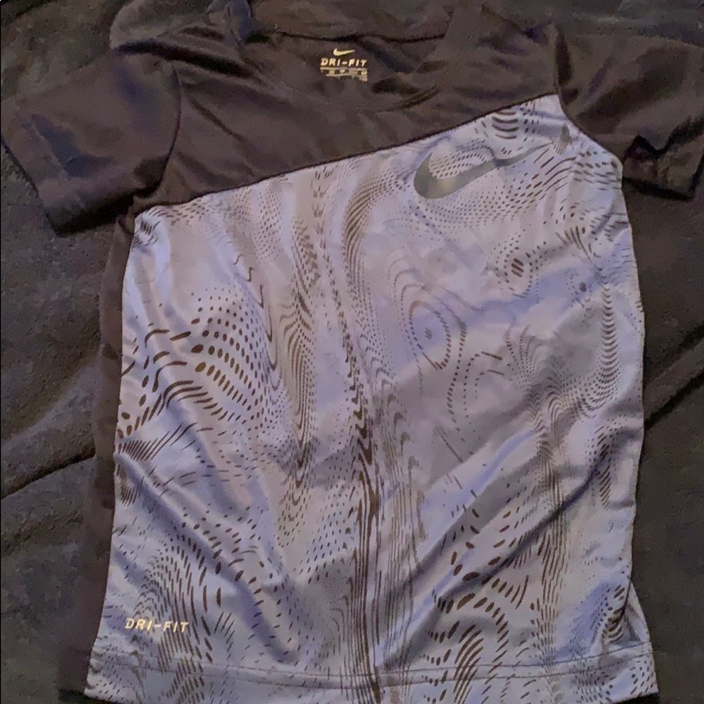Toddler boys XS (3-4 years) Nike shirt